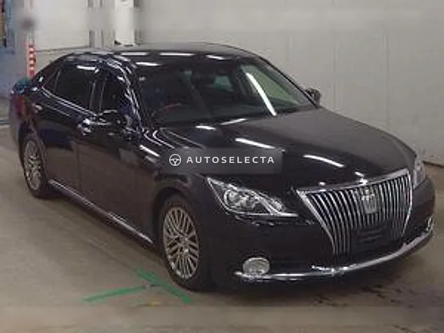 Toyota Crown Majesta 2018, auction grade 3.5