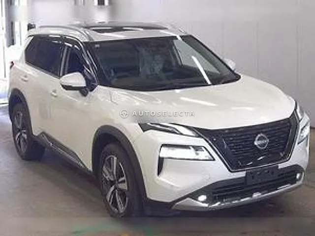 Nissan X-Trail 2023, auction grade 5