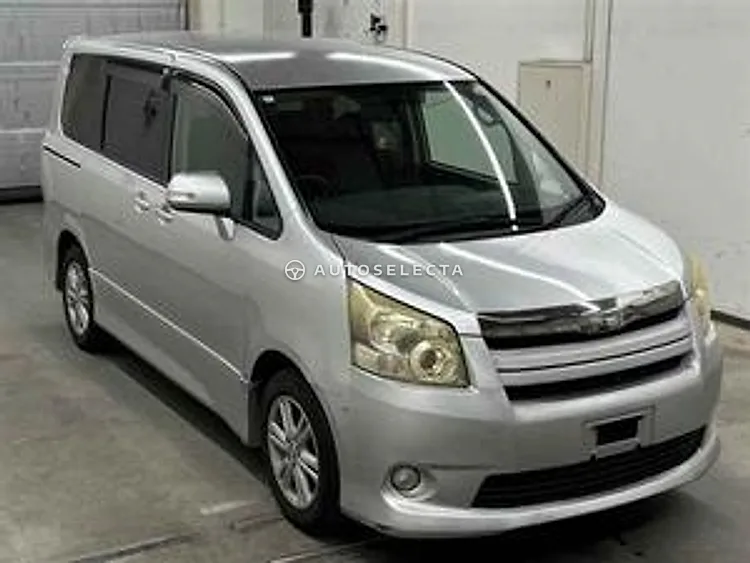 Toyota Noah 2007, photo 1 of 1