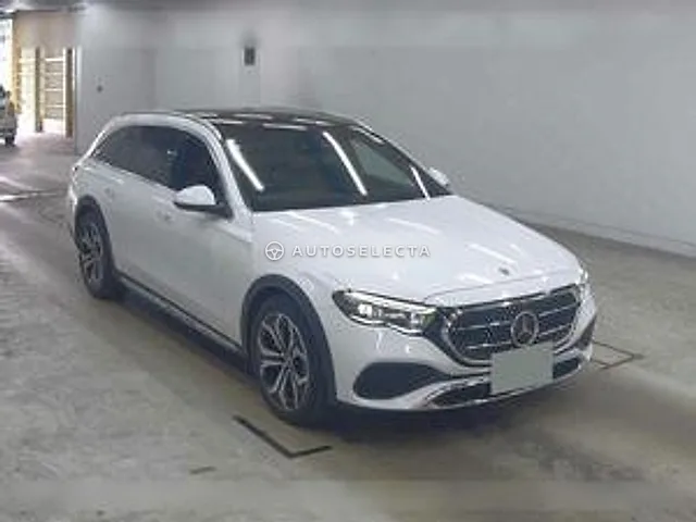 Mercedes-Benz E-Class All-Terrain 2024, auction grade 5