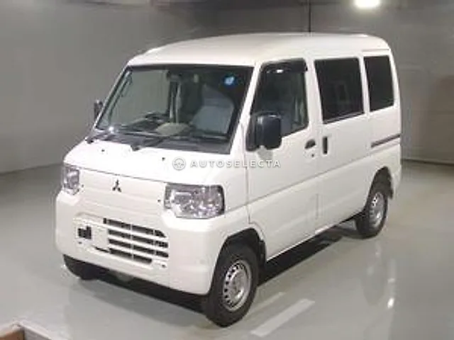 Mitsubishi Minicab EV 2025, auction grade 5