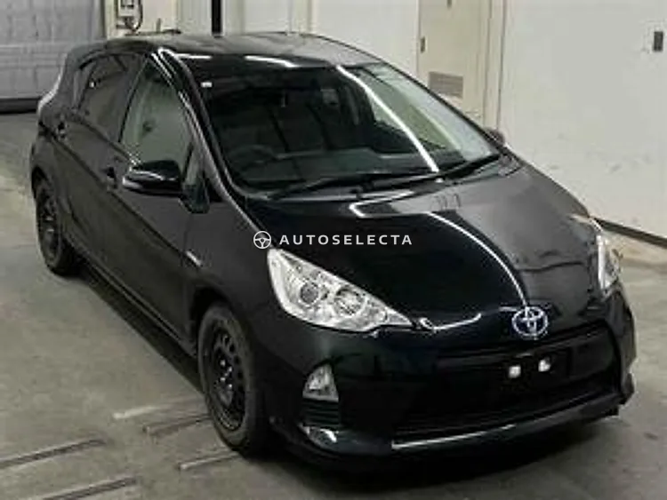 Toyota Aqua 2013, photo 1 of 1