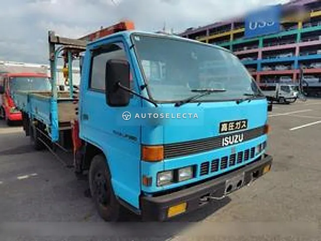 Isuzu Thesis 1985, auction grade 3