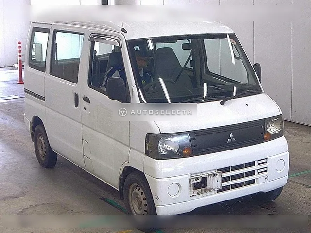 Mitsubishi Minicab Van 2008
