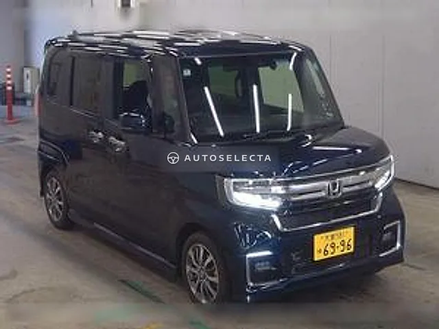 Honda N-BOX Custom 2022, auction grade 4.5