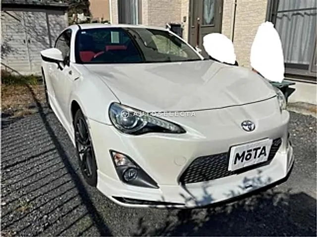 Toyota 86 2013, auction grade R