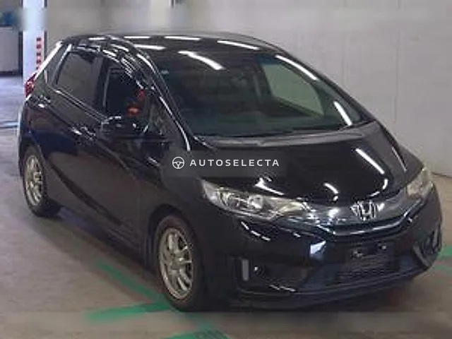 Honda Fit Hybrid 2013, auction grade 4