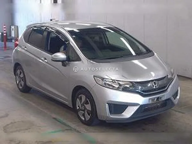 Honda Fit Hybrid 2014, auction grade 4