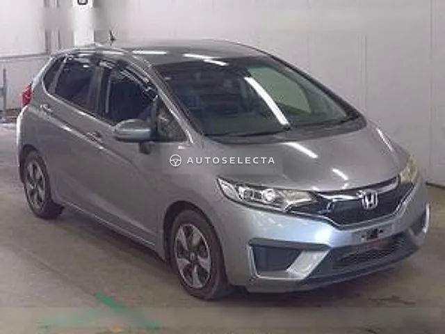 Honda Fit Hybrid 2016, auction grade 3.5