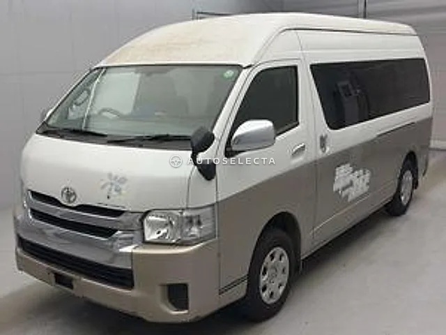 Toyota Hiace Wagon 2017, auction grade 3