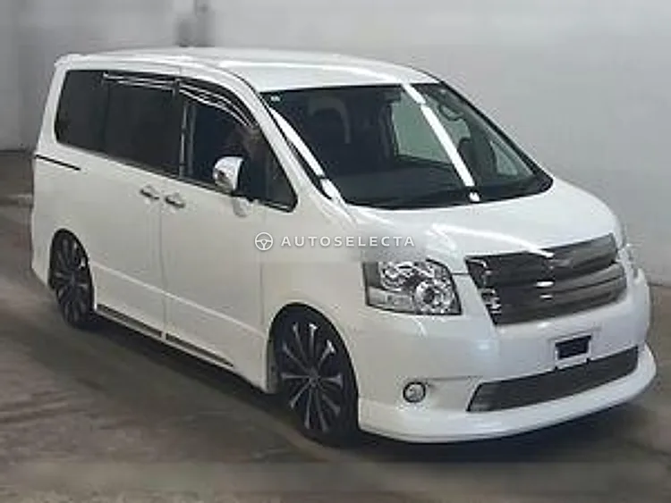 Toyota Noah 2007, photo 1 of 1
