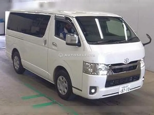 Toyota Hiace Van 2023, auction grade 4.5