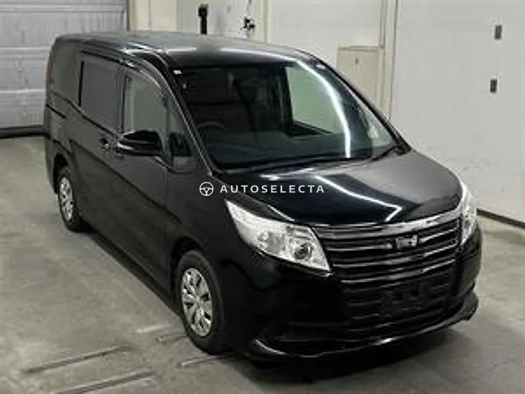 Toyota Noah 2015, photo 1 of 1