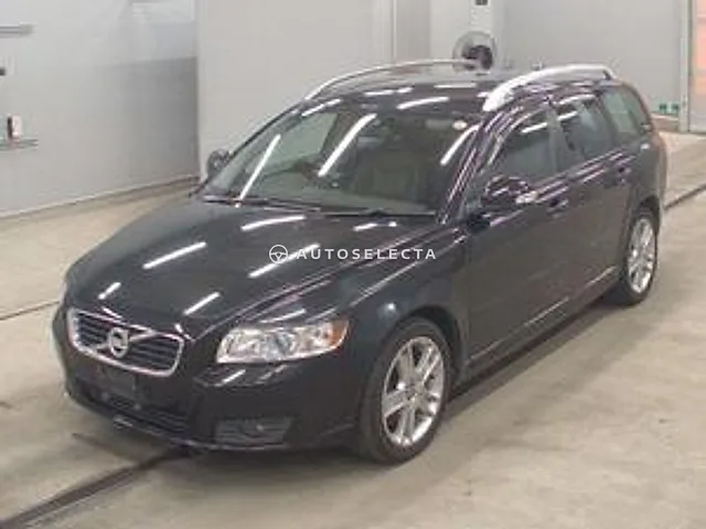 Volvo V50 2011, auction grade 3.5