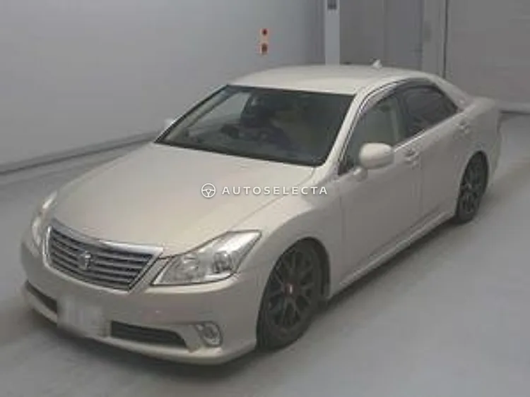 Toyota Crown 2011, photo 1 of 1