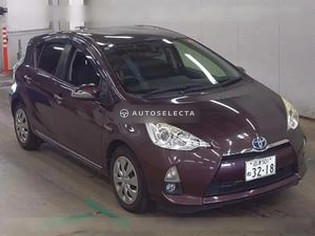 Toyota Aqua 2014, auction grade 4