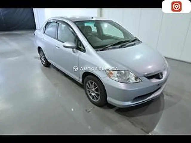 Honda Fit Aria 2004, auction grade R