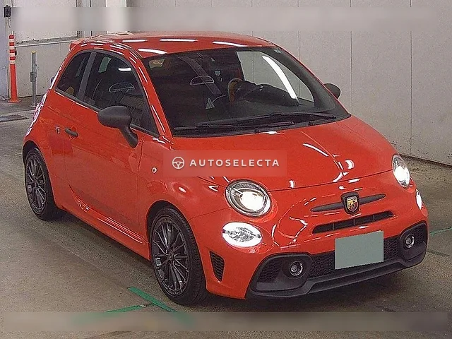 Abarth F595 2025, auction grade 5