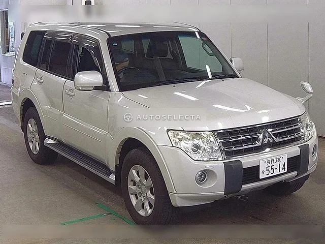 Mitsubishi Pajero 2010, auction grade 4
