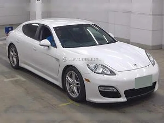 Porsche Panamera 2012, auction grade 4
