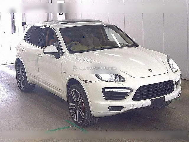 Porsche Cayenne 2011, auction grade 4
