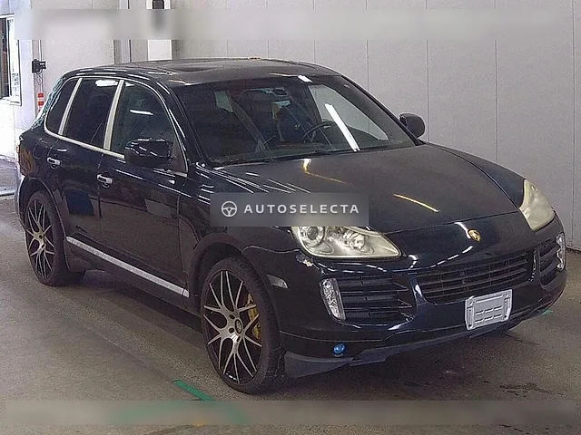 Porsche Cayenne 2012, auction grade 3