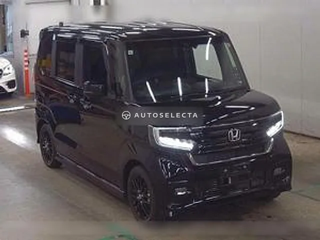 Honda N-BOX Custom 2022, auction grade 4.5