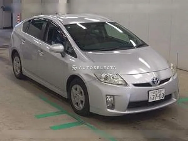 Toyota Prius 2022, auction grade R