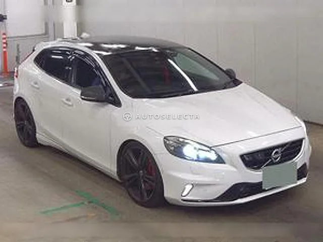 Volvo V40 2015, auction grade 3.5