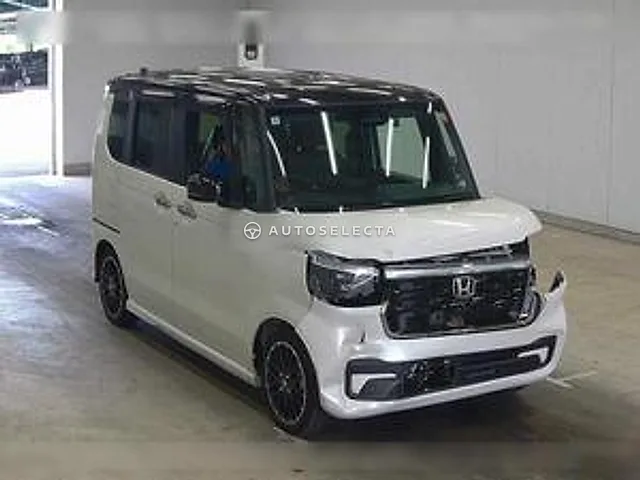 Honda N-BOX Custom 2024