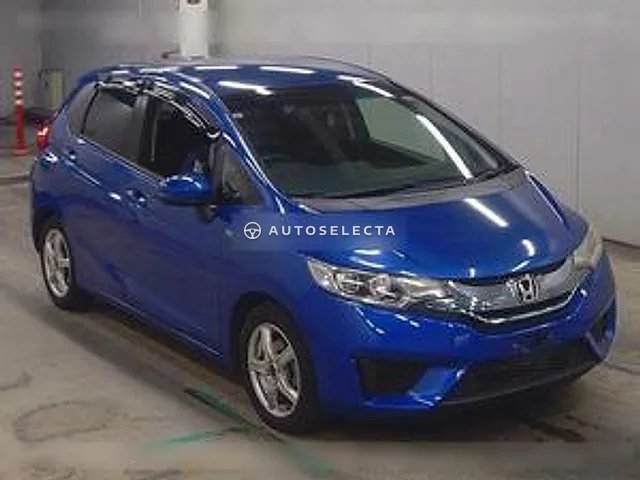 Honda Fit Hybrid 2013, auction grade 4