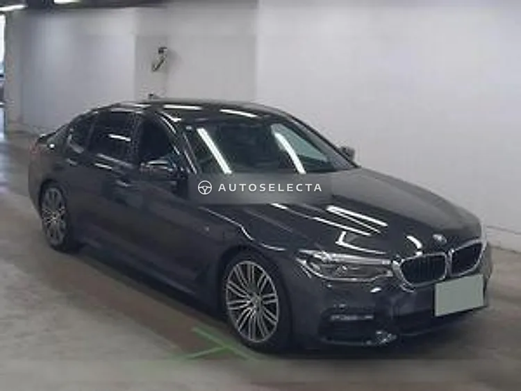 BMW 5 Series 2017, photo 1 of 6