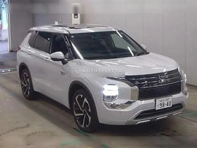Mitsubishi Outlander PHEV 2024, auction grade 5