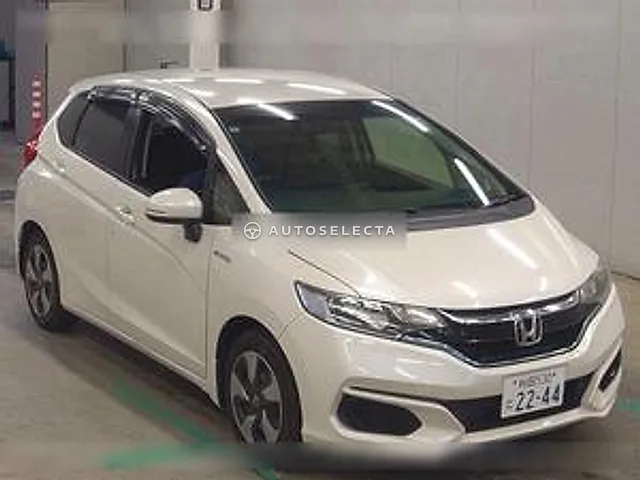 Honda Fit Hybrid 2018, auction grade 3.5