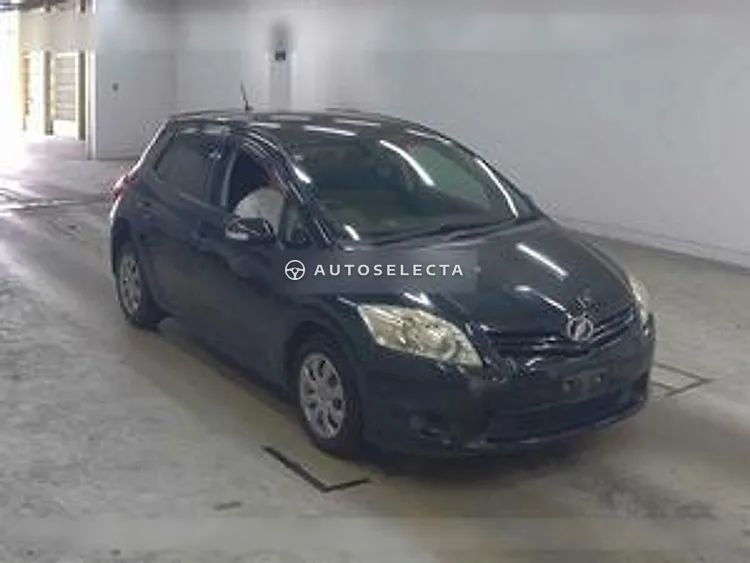 Toyota Auris 2011, photo 1 of 1