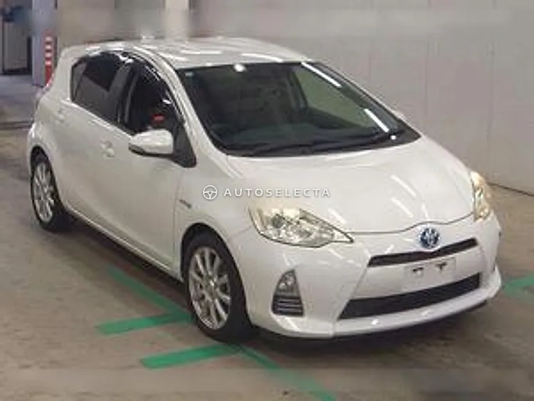 Toyota Aqua 2013, photo 1 of 1