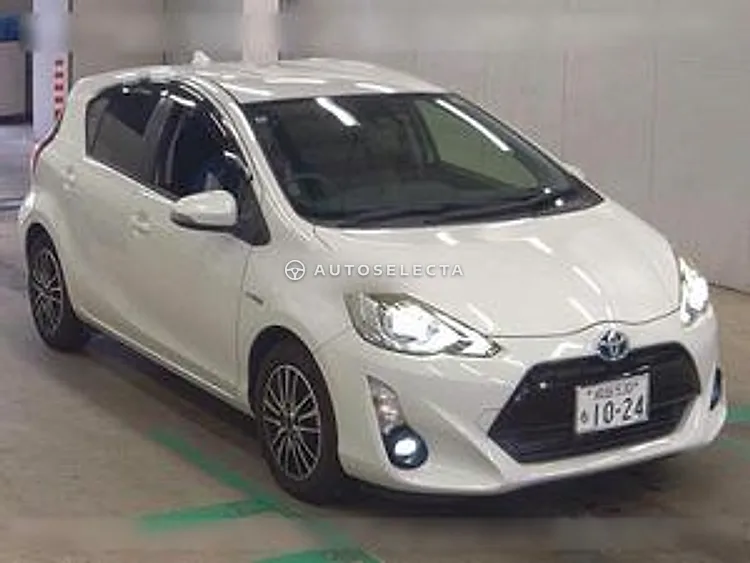 Toyota Aqua 2016, photo 1 of 1