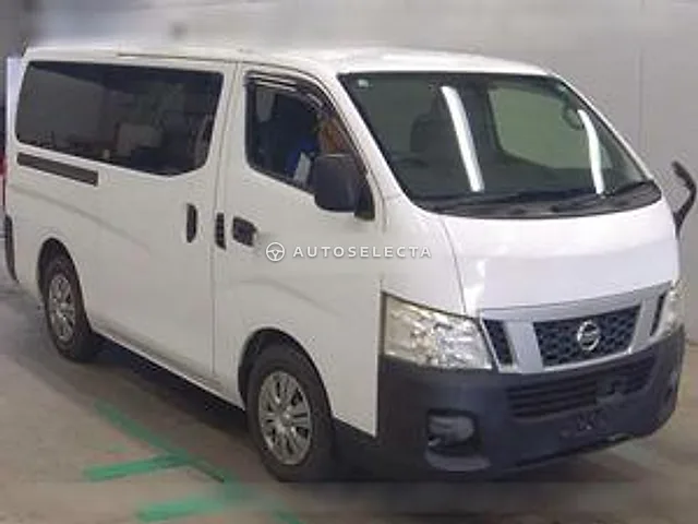 Nissan NV350 Caravan 2017, auction grade 3.5