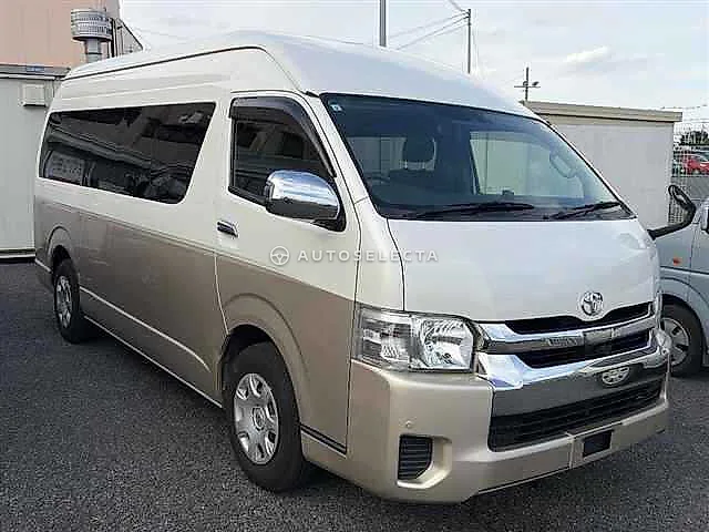Toyota Hiace Wagon 2019, auction grade 3.5