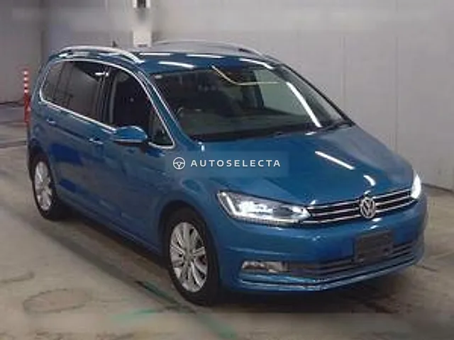 Volkswagen Golf Touran 2016, auction grade 4