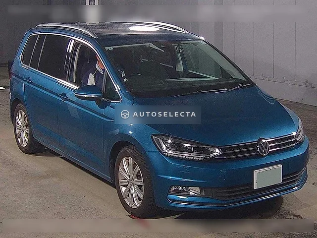 Volkswagen Golf Touran 2016, auction grade 3