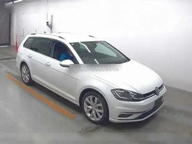 Volkswagen Golf Variant 2017, auction grade 4