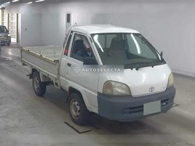 Toyota LiteAce Truck 2000, auction grade 3.5