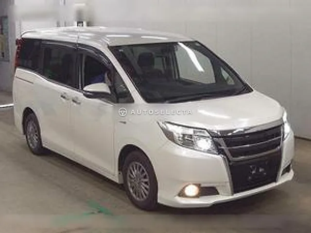 Toyota Esquire 2015, auction grade 4