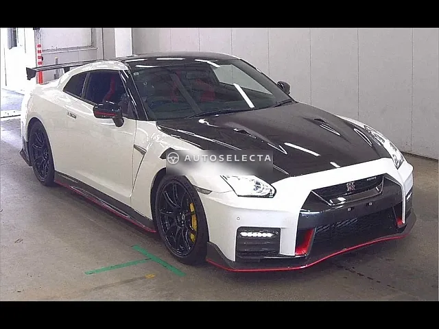 Nissan GT-R Nismo 2021, auction grade 5