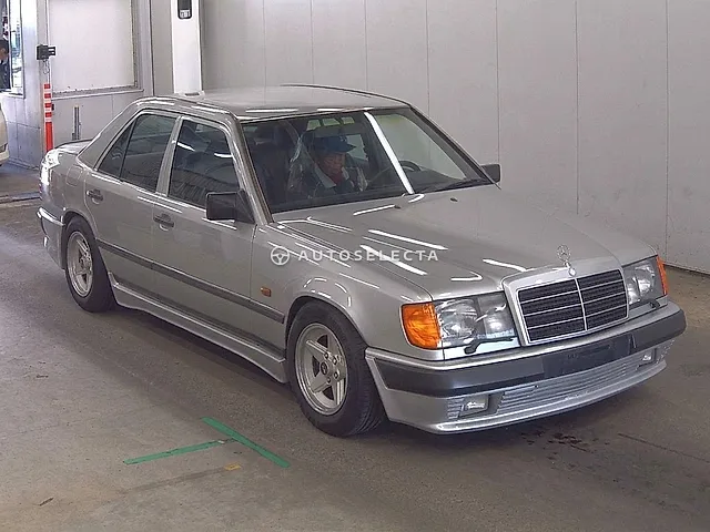 Mercedes-Benz E-Class 1987, auction grade R