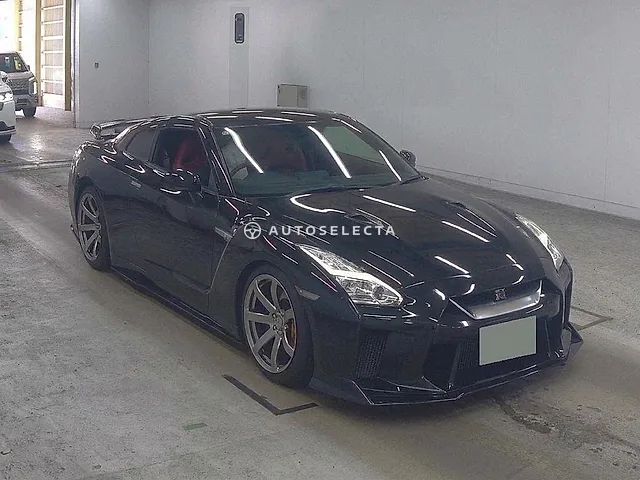 Nissan GT-R 2015, auction grade 4