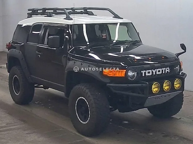 Toyota FJ Cruiser 2013, auction grade 3.5