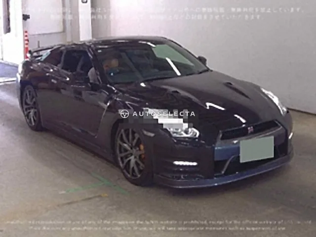 Nissan GT-R 2015, auction grade 4