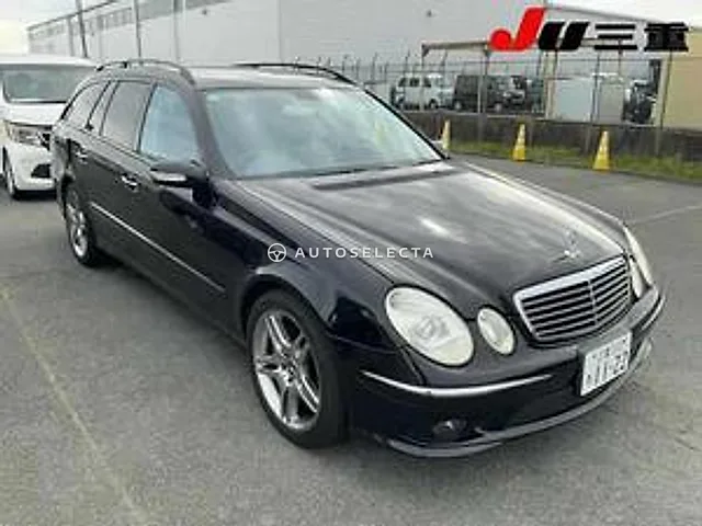 Mercedes-Benz E-Class 2004, auction grade 4